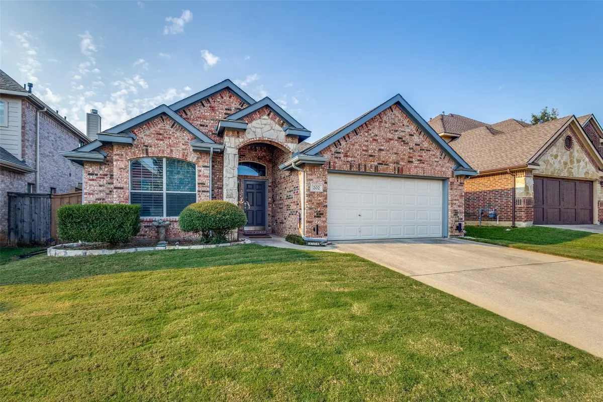 202 Fountainview Drive, Euless, TX 76039 - Image #1