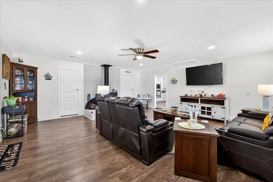 6076 Highland Drive, Oak Grove, TX 75142 - Image #3