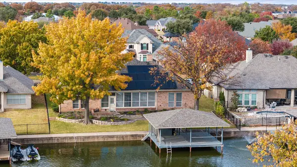 1207 Mallard Way, Granbury, TX 76048