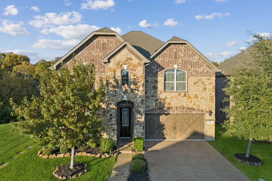 807 Dove Trail, Euless, TX 76039 - Image #3