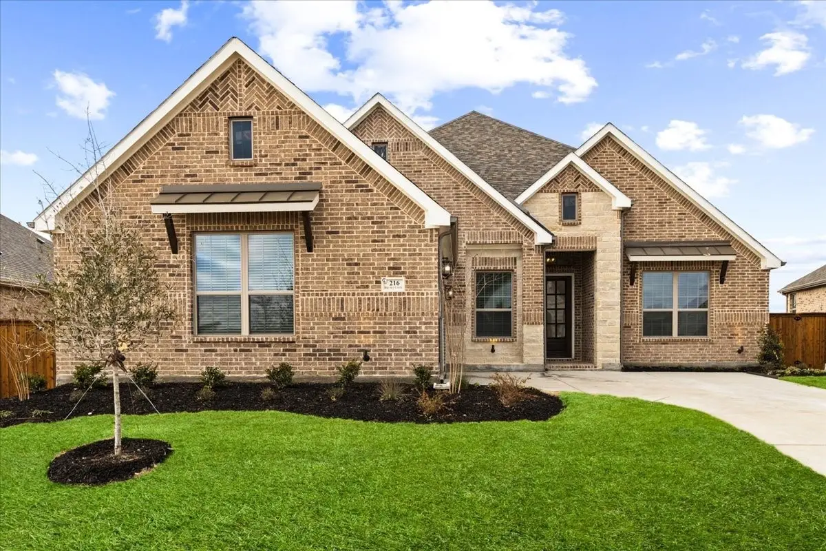6813 Turner Falls Circle, Justin Roanoke, TX 76226 - Image #1
