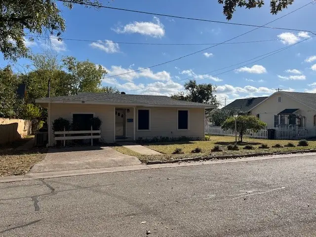 213 S Lambert Street, Granbury, TX 76048 - Image #1