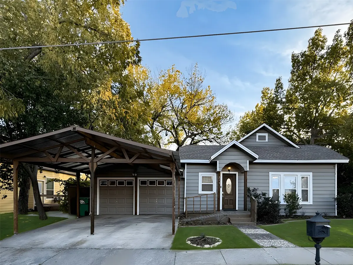 211 Second Street, Denton, TX 76201 - Image #1