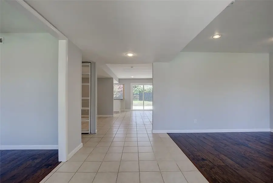 7881 La Cabeza Drive, Dallas, TX 75248 - Image #2