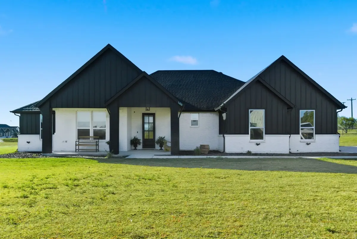 100 Buddy Court, Millsap, TX 76066 - Image #1