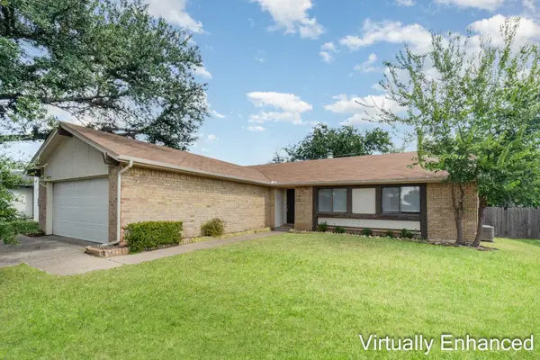 2922 Beachtree Lane, Bedford, TX 76021