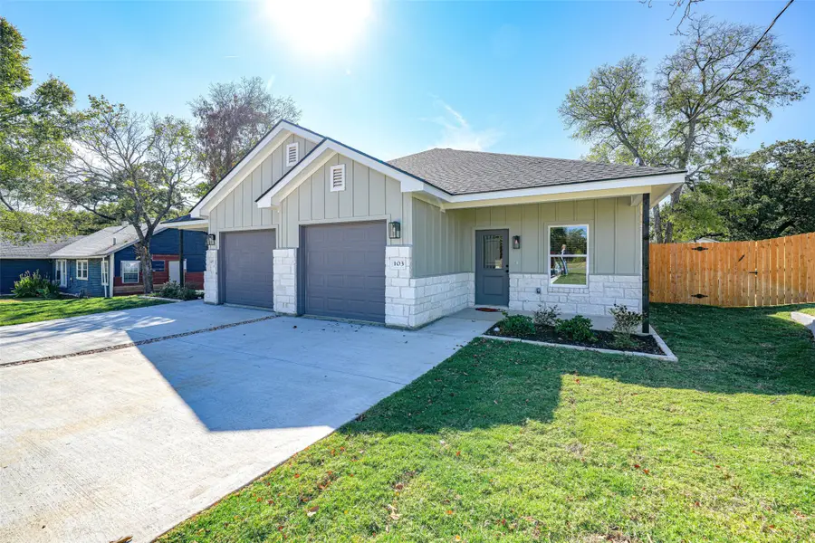 103 & 105 S Barron, Covington, TX 76636 - Image #3