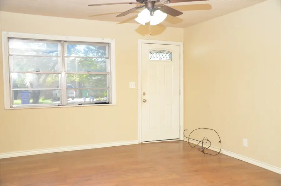 614 Franklin Avenue, Pottsboro, TX 75076 - Image #3