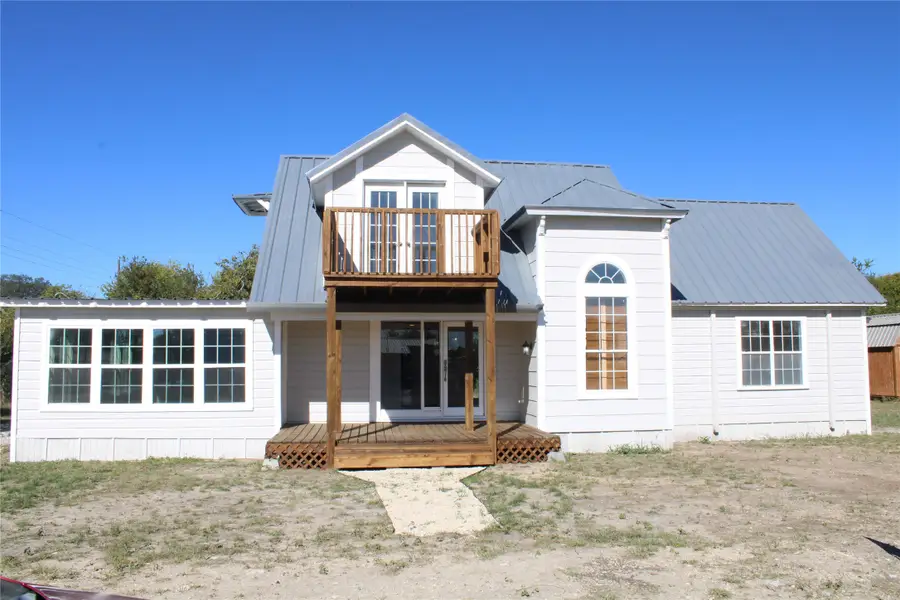 101 n 2 Nd, Mullin, TX 76864 - Image #2