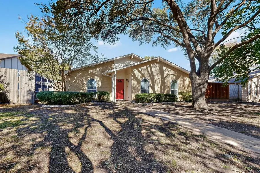 913 Overdowns Drive, Plano, TX 75023 - Image #2