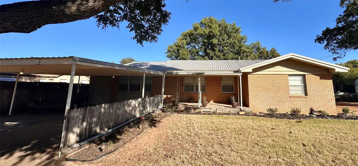 506 W Morris Street, Seymour, TX 76380 - Image #1