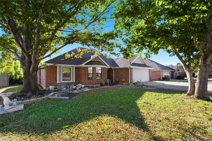 202 Bosque Street, Glen Rose, TX 76043 - Image #3