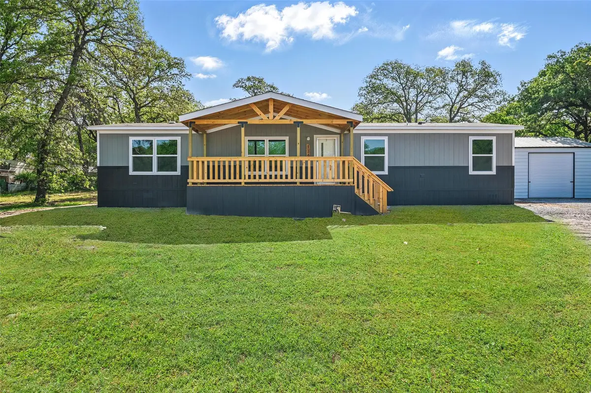 134 Overland Trail, Azle, TX 76020 - Image #1