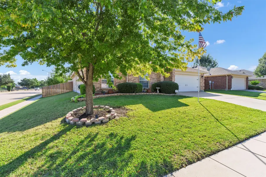 601 Aeronca Drive, Saginaw, TX 76179 - Image #3