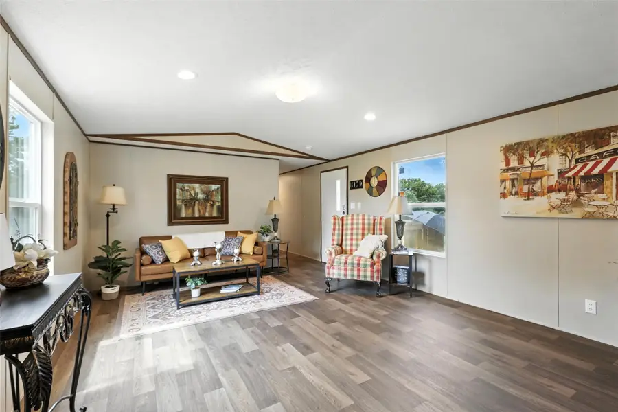 4214 W Virginia Drive, Granbury, TX 76048 - Image #3