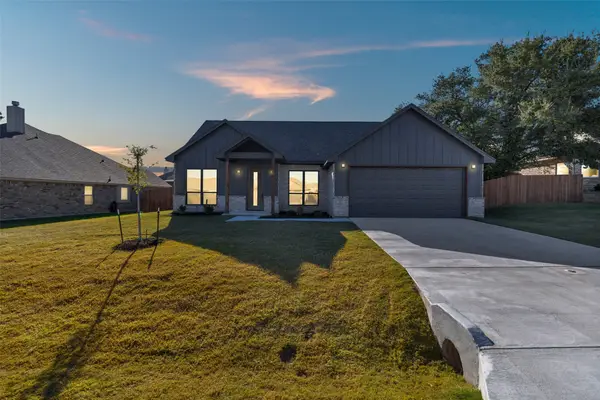 3306 Promenade Court, Granbury, TX 76049
