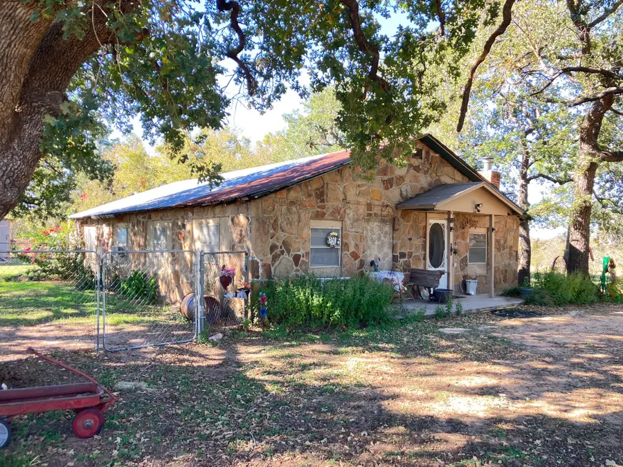 1201 County Road 424, Comanche, TX 76442 - Image #2