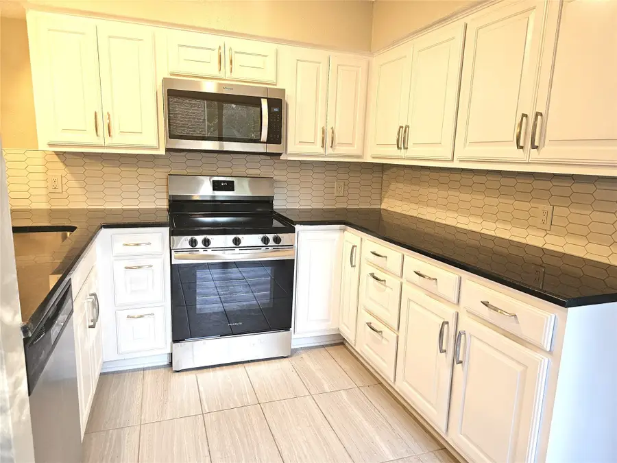 871 Dublin Drive #4, Richardson, TX 75080 - Image #2