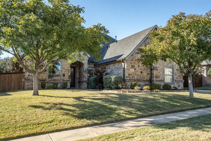 6521 Rock Springs Drive, North Richland Hills, TX 76182 - Image #2