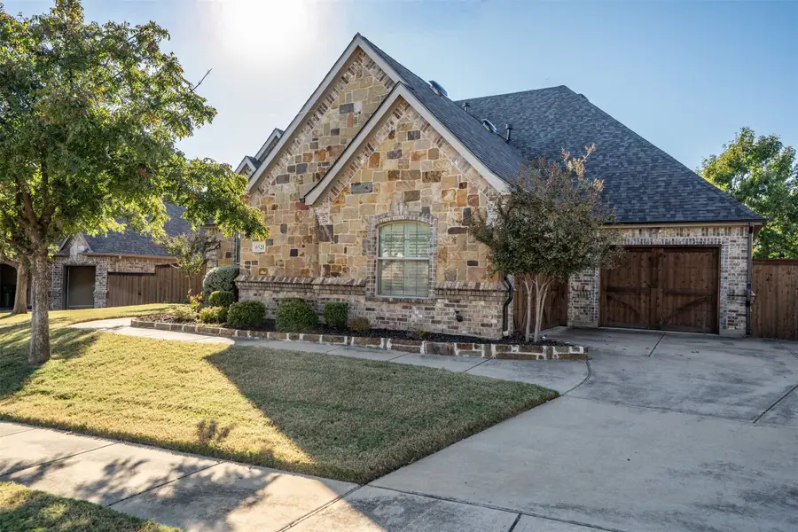 6521 Rock Springs Drive, North Richland Hills, TX 76182 - Image #3