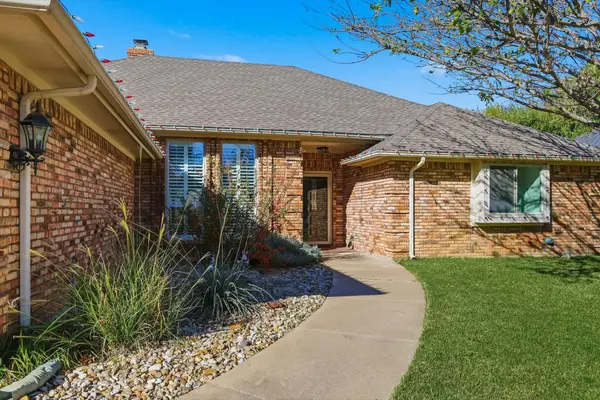 3721 Fieldcrest Lane, Bedford, TX 76021