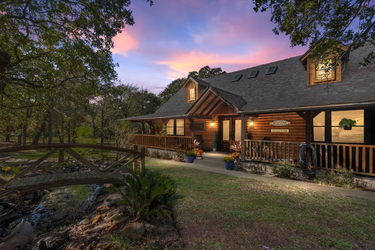 8564 Zebra Crossing, Larue, TX 75770 - Image #1