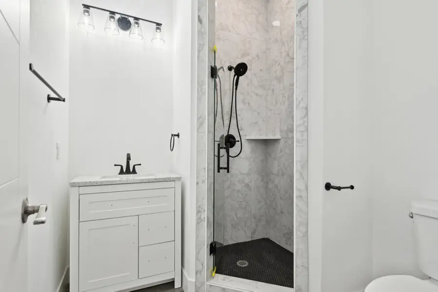 828 Indian Drive, Granbury, TX 76048 - Image #3