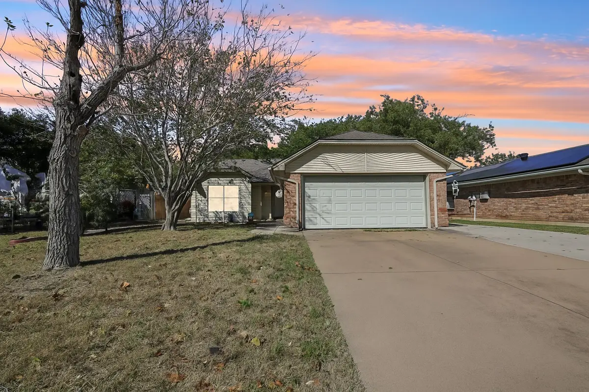 1068 W Hills Terrace, Saginaw, TX 76179 - Image #1