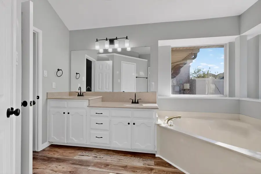 8510 Hartford Drive, Rowlett, TX 75089 - Image #3