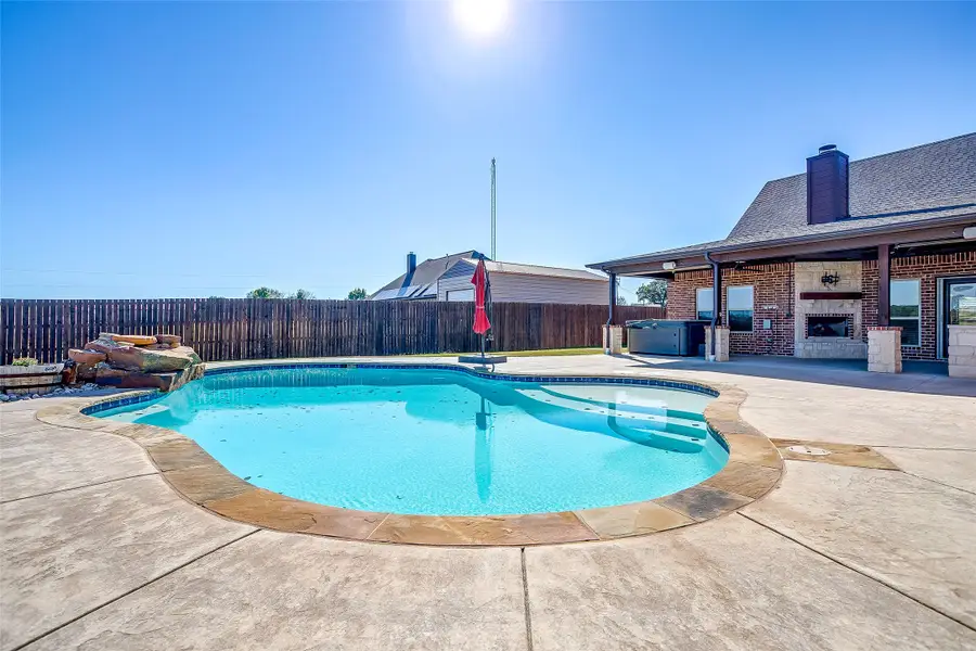 531 School House Road, Paradise, TX 76073 - Image #2