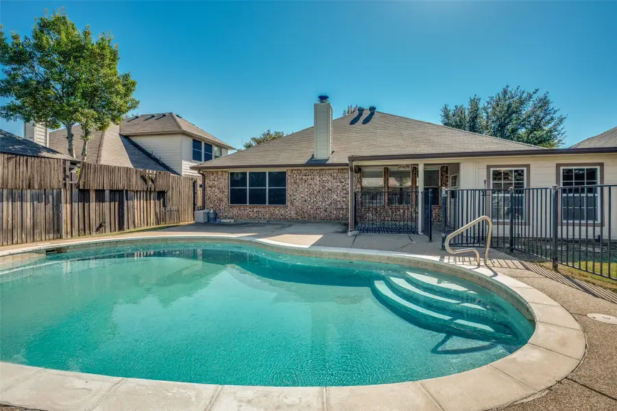 7927 Fox Chase Drive, Arlington, TX 76001 - Image #2