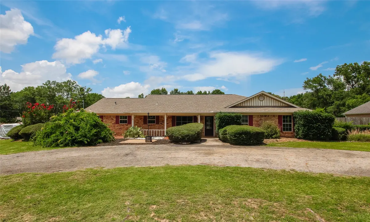 1302 Jeff Davis Drive, Tyler, TX 75703 - Image #1