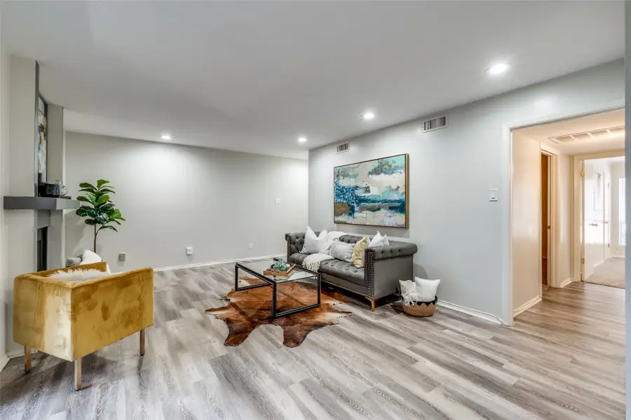 5130 Amesbury Drive #103, Dallas, TX 75206 - Image #2