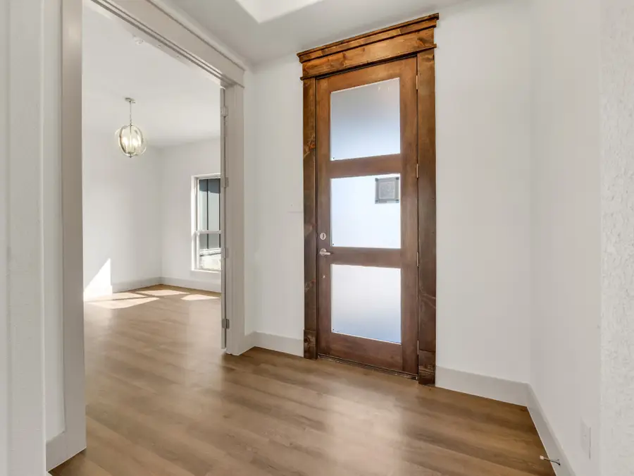 101 Prairie Winds Drive, Poolville, TX 76487 - Image #2