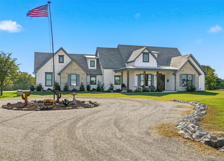 350 Rolling Ranch Boulevard, Alvord, TX 76225 - Image #2