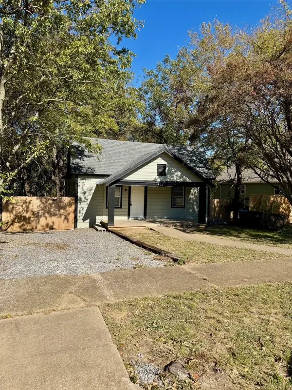 827 W Walker Street, Denison, TX 75020