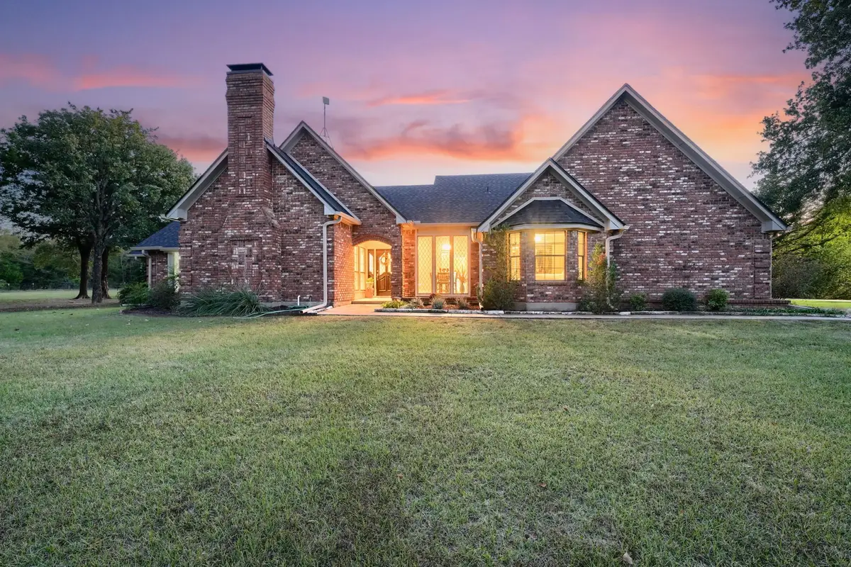 2592 Meadow Way, Terrell, TX 75160 - Image #1