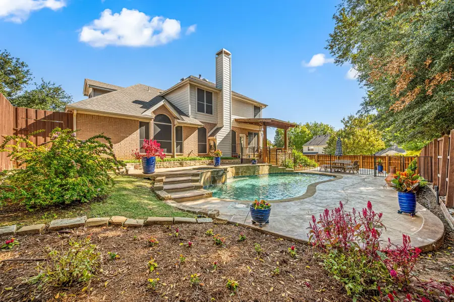 2811 Northwood Street, Grapevine, TX 76051 - Image #2