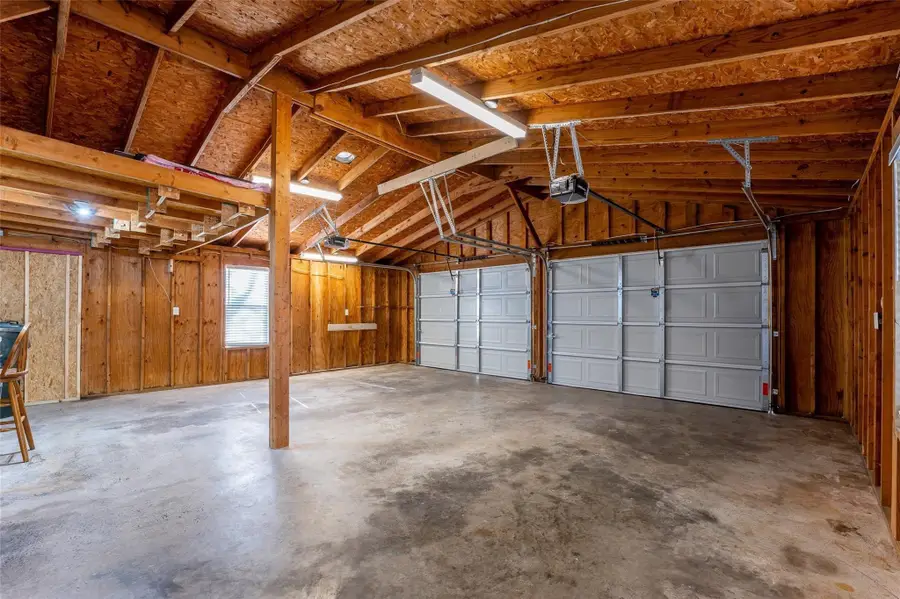 907 Mojave Trail, Granbury, TX 76048 - Image #3