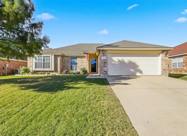 901 Sycamore Street, Burleson, TX 76028