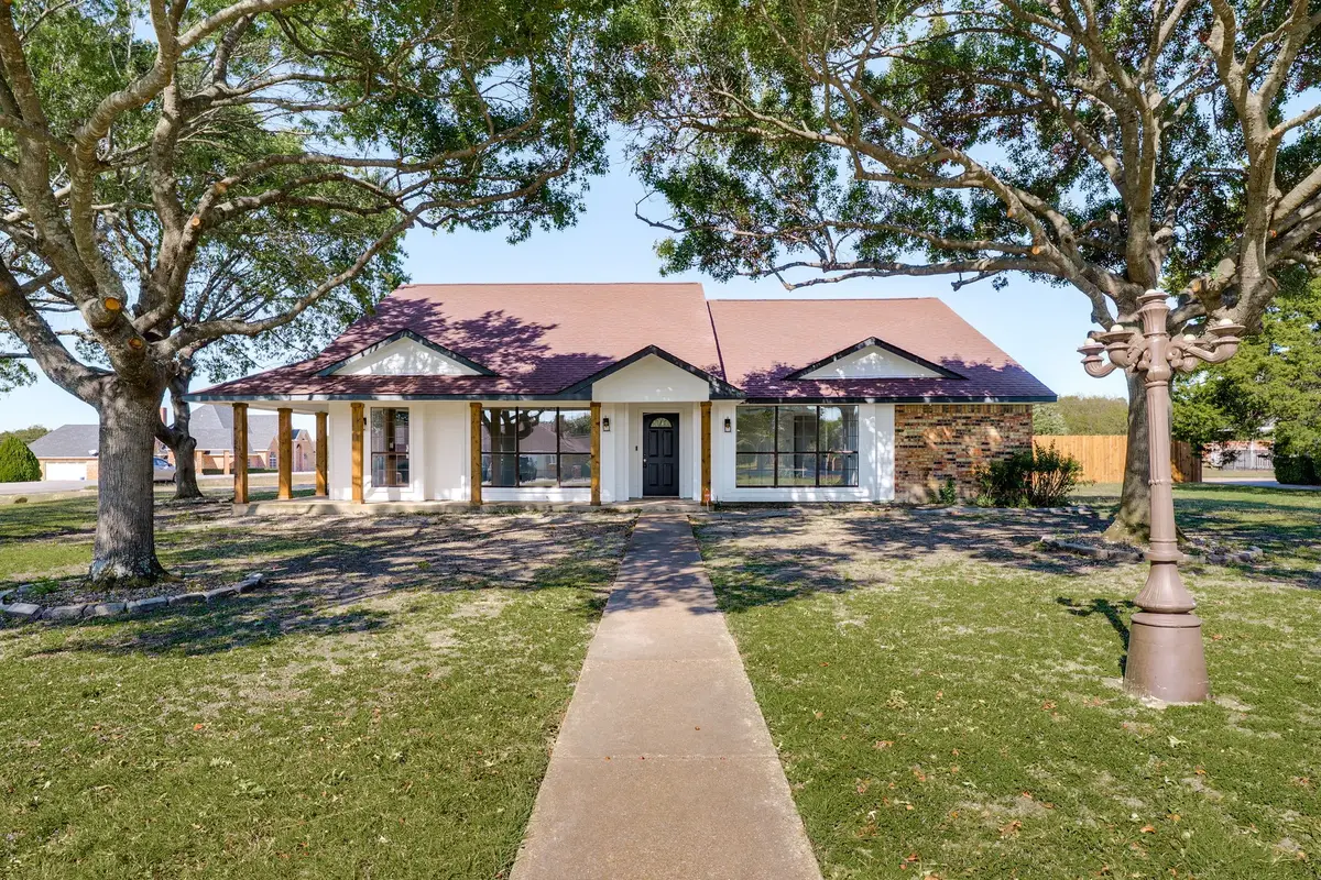 422 Country Ridge Lane, Red Oak, TX 75154 - Image #1