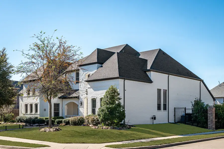 1333 Thornwood Drive, Murphy, TX 75094 - Image #2