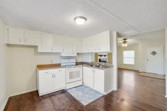 5700 Texas Street, Joshua, TX 76058 - Image #2