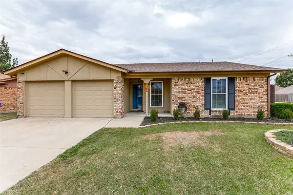 5900 Oak Hill Road, Watauga, TX 76148