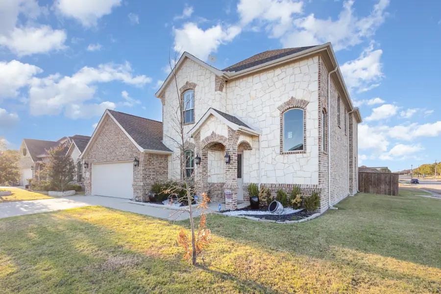 649 Xavier Court, Waxahachie, TX 75165 - Image #2