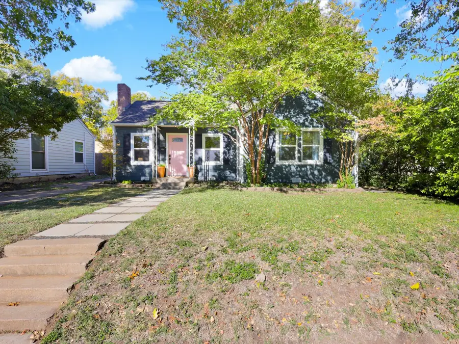 3804 Pershing Avenue, Fort Worth, TX 76107 - Image #2