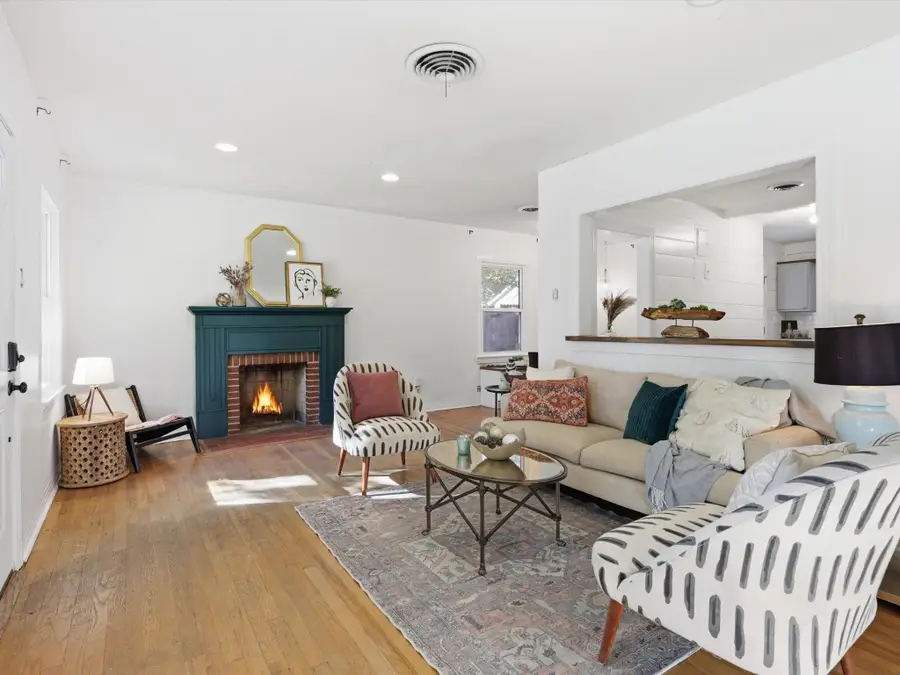 3804 Pershing Avenue, Fort Worth, TX 76107 - Image #3