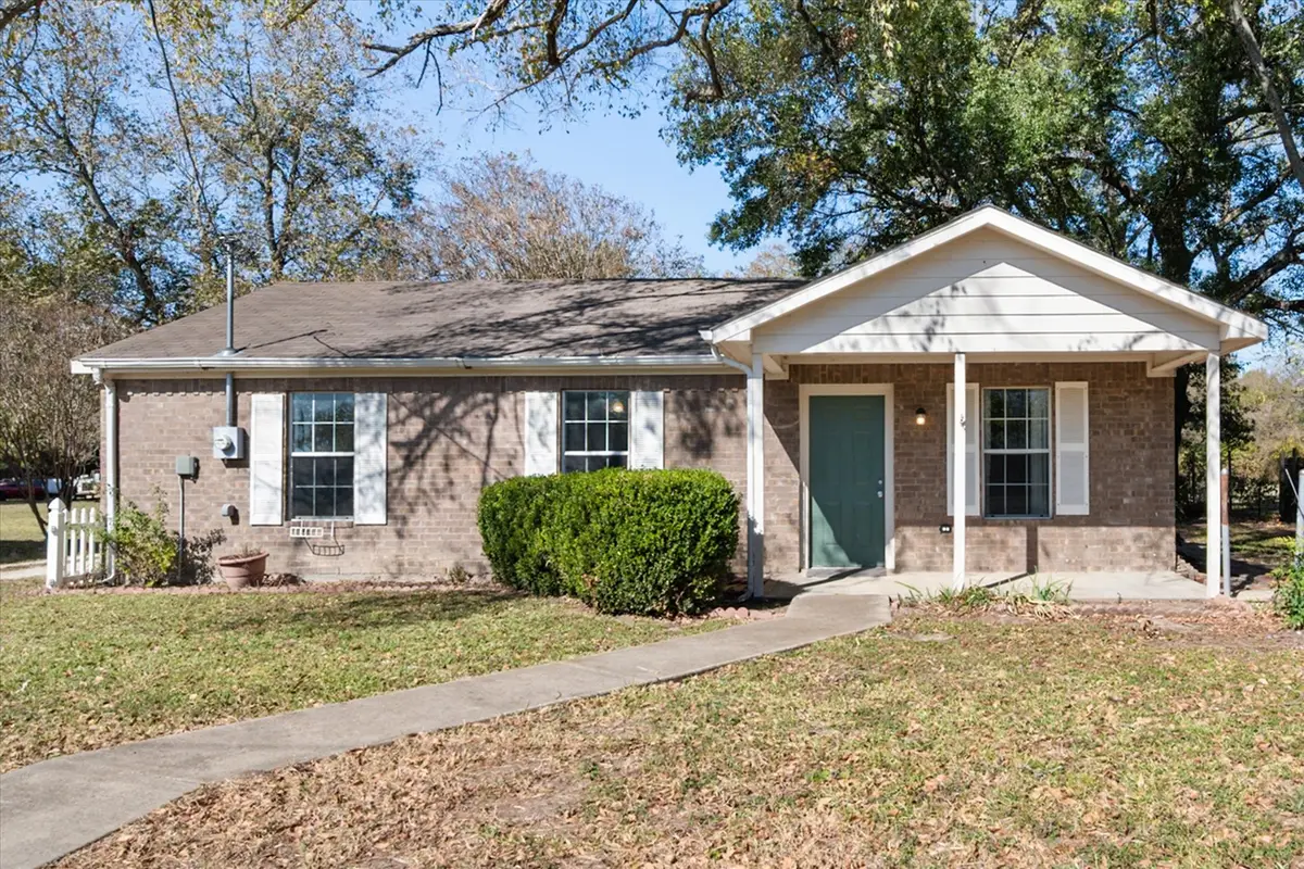 118 N 1st Street W, Dawson, TX 76639 - Image #1