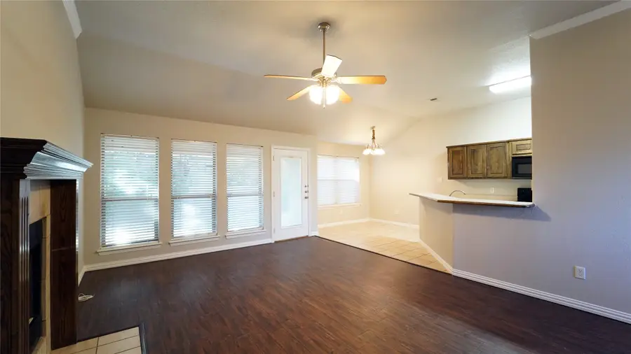 509 Sweetwater Drive, Weatherford, TX 76085 - Image #3