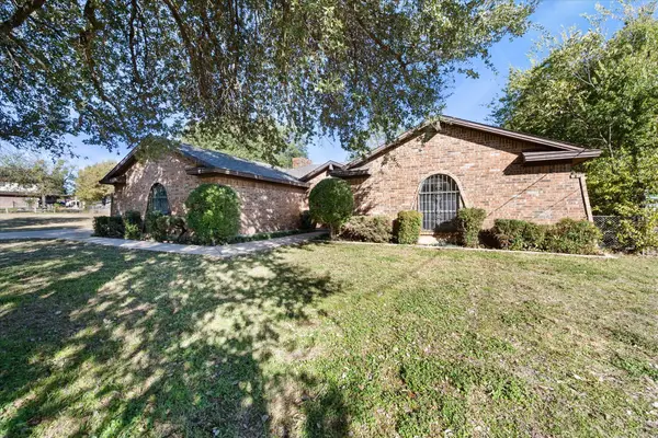 6208 S Ridge Road, Fort Worth, TX 76135